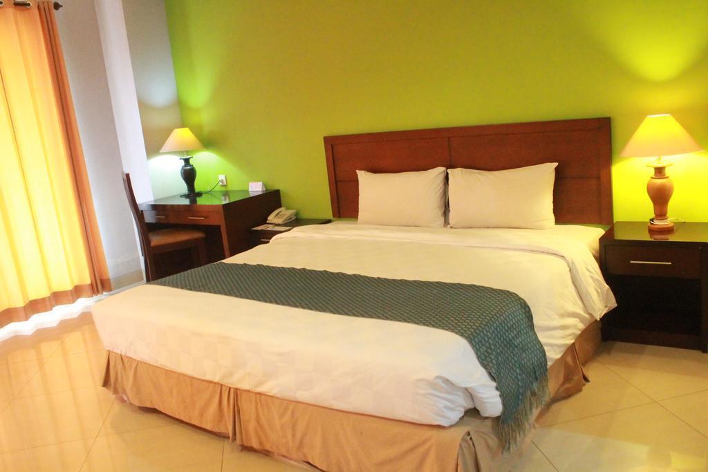 Town House Bukit Damai Indah Hotel Balikpapan  Exterior photo