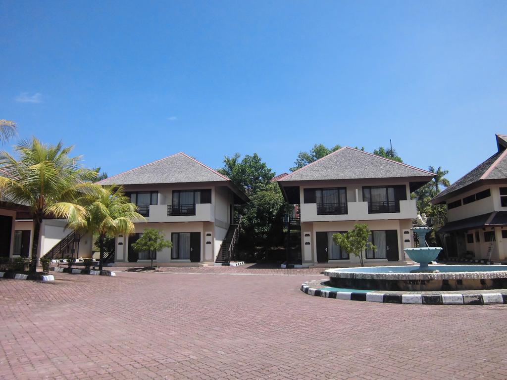 Town House Bukit Damai Indah Hotel Balikpapan  Exterior photo