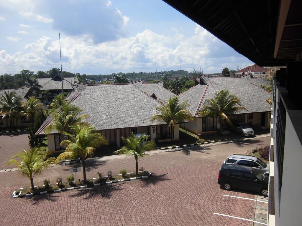 Town House Bukit Damai Indah Hotel Balikpapan  Exterior photo