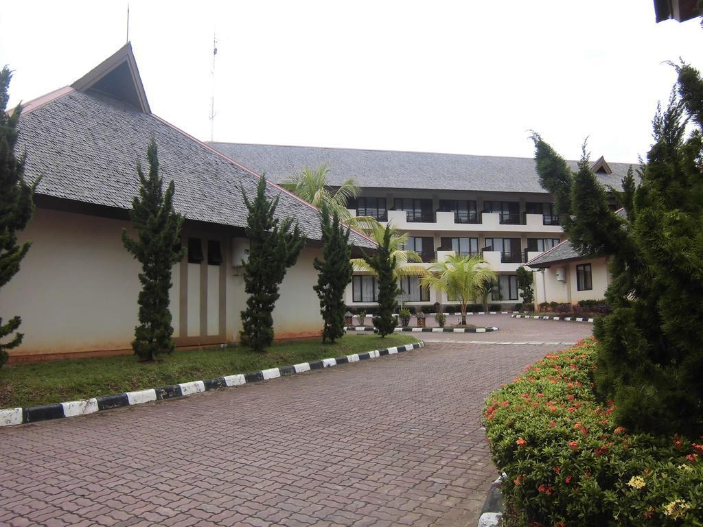 Town House Bukit Damai Indah Hotel Balikpapan  Exterior photo